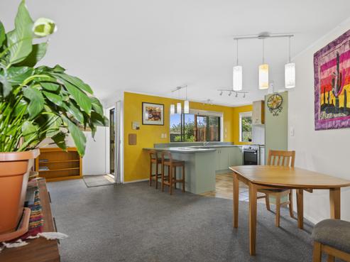 11 Ashmore Place, Fairy Springs