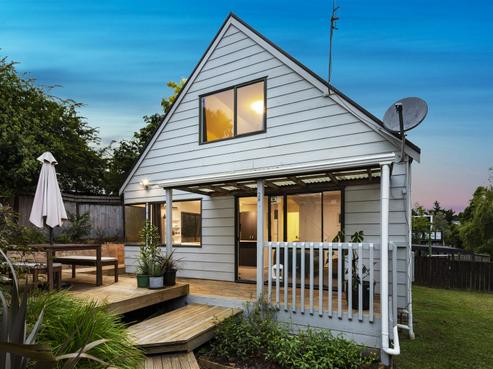 2/39 Vina Place, Massey