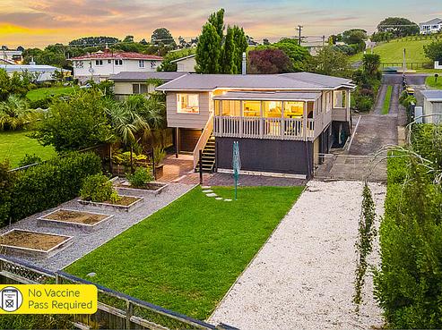 29 Bethells Road, Waitakere