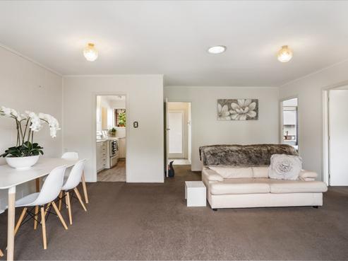2/4 Shaw Street, Sandringham
