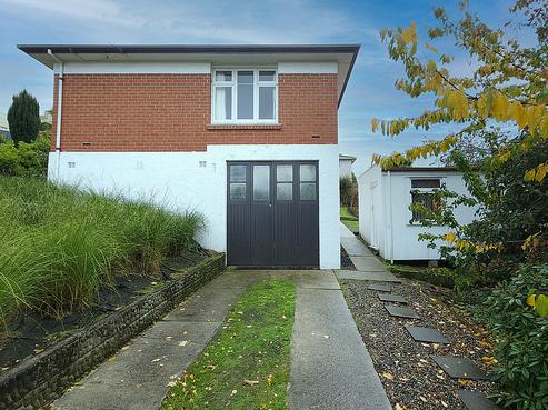 10 Salisbury Road, Bradford