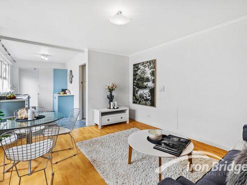 4/228 Onewa Road, Birkenhead