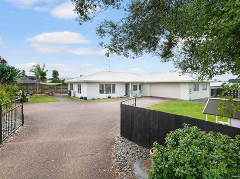 4 Village Place, Tuakau