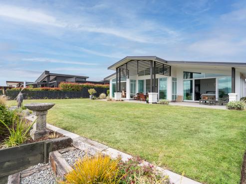 13 Pukenamu Road, Rainbow Point