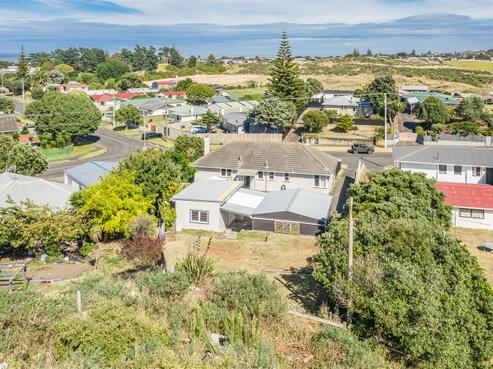 86 Manuka Street, Castlecliff