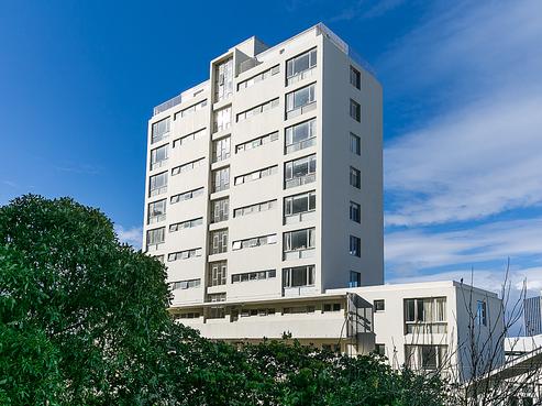 18/125 Grant Road, Thorndon