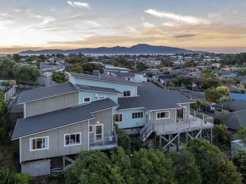 7 Charlotte Way, Raumati South