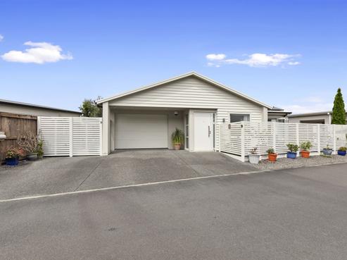 9 Aubrey Way, Brookfield