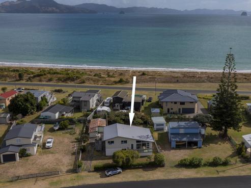 9 Banks Street, Cooks Beach