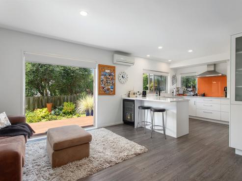 90A Ocean Road, Ohope