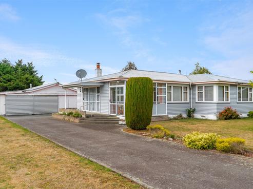 23 Solway Crescent, Solway