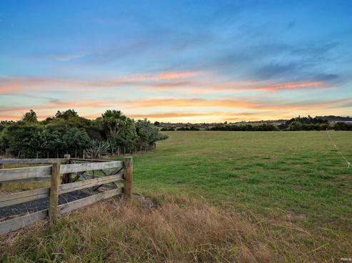 52 Parker Lane, Buckland
