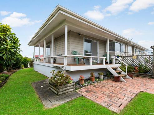 33B Alec Craig Way, Gulf Harbour
