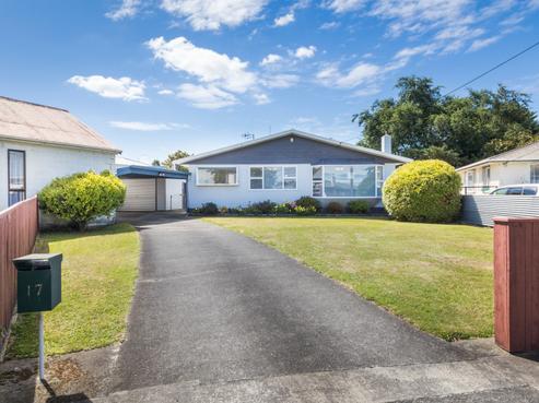 17 Tararua Terrace, Cloverlea