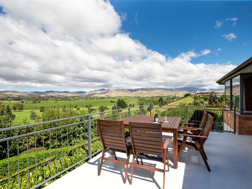 101 Marlborough Ridge Drive, Fairhall