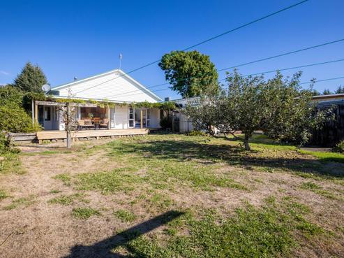 46 Takiroa Street, Urenui