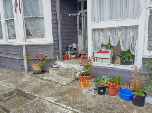 27 Blackwater Street, Bluff