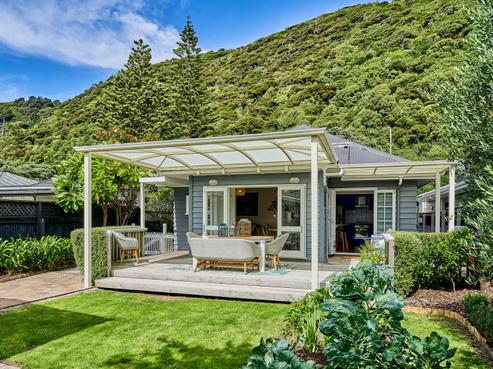 226 Muritai Road, Eastbourne