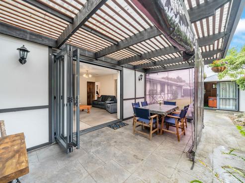 17 Laredo Grove, Totara Park