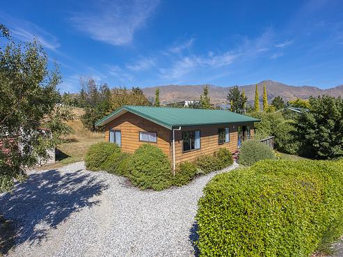 13 Scaife Place, Wanaka