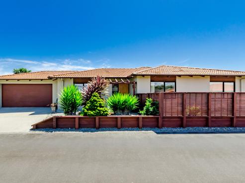 7 Central Park, Paraparaumu Beach