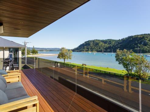 103 Beach Road, Whangamata