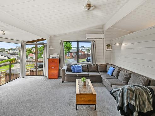 11 Banyan Drive, Totara Heights