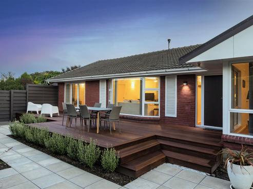 8 Ladbrokes Place, Fendalton