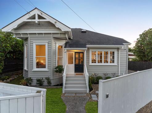 38 Leslie Avenue, Sandringham