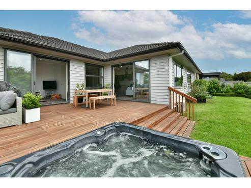 8 Bridal Place, Silverdale