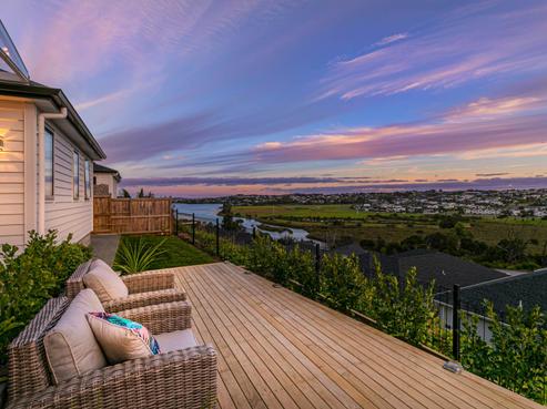 16 Cassidy Drive, Orewa