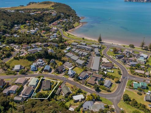 30 Centennial Drive, Whitianga