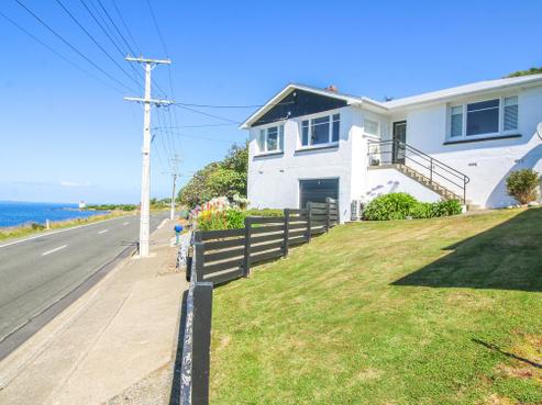 82 Marine Parade, Bluff