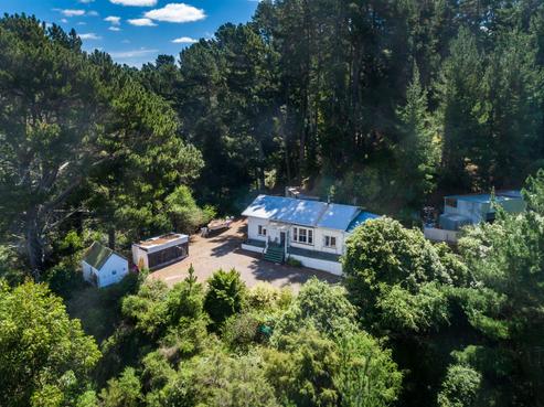84 Hill Road, Bay View