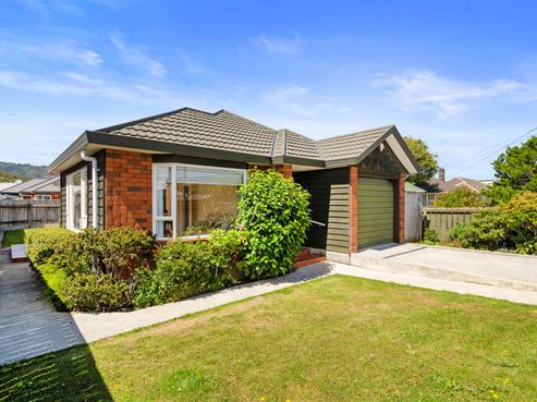 1066A High Street, Avalon