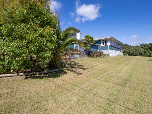 54 Woodfern Crescent, Titirangi