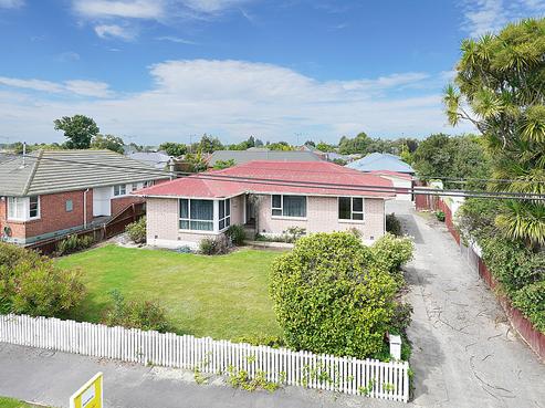 32 Lambeth Crescent, Northcote