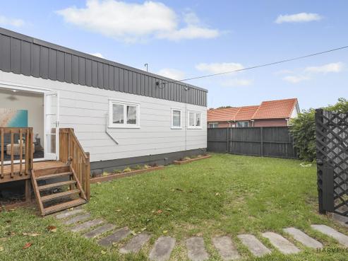 35 Metcalfe Road, Ranui