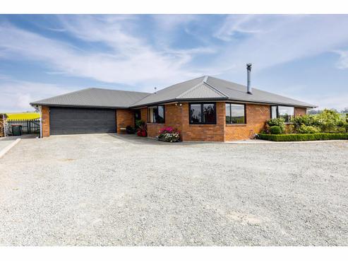 100 King Road, Rosewill