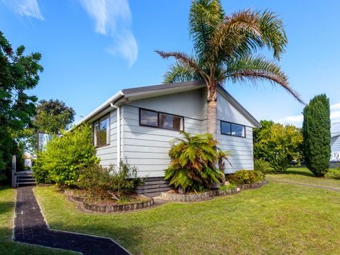 2 Chestnut Grove, Tairua