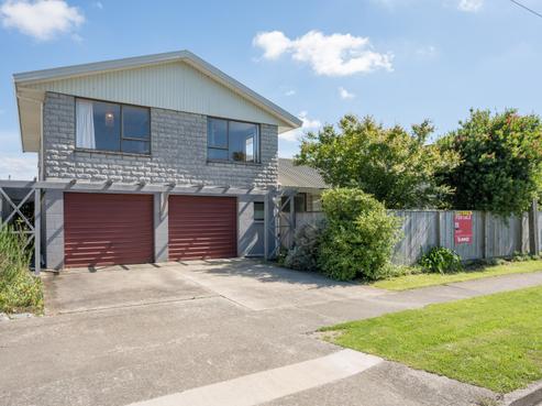 4 Bryant Road, Brightwater