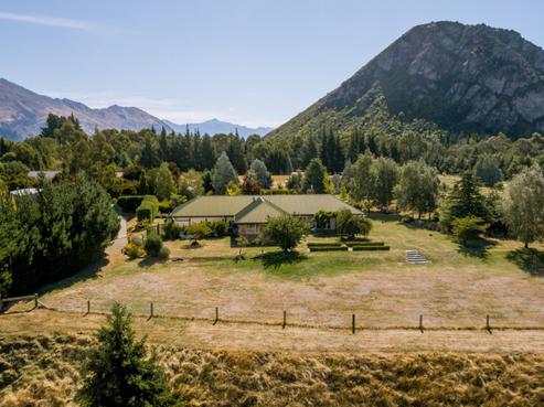 11 Riverbank Road, Wanaka