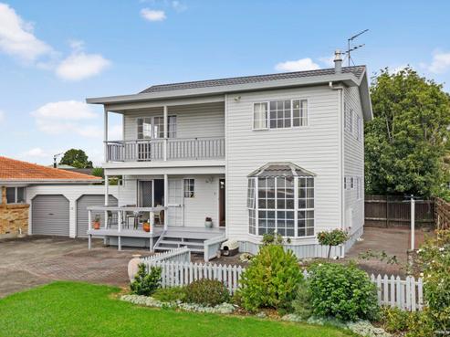 1/108 Beach Road, Pahurehure
