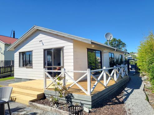 7 Arnott Heights East, Greymouth