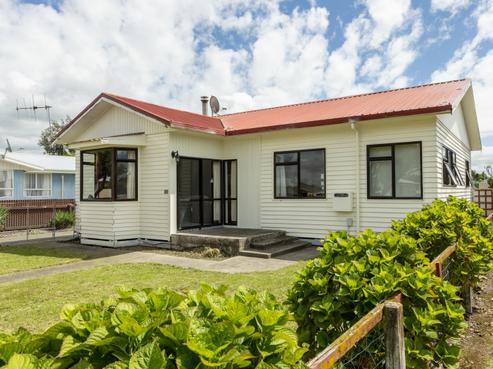 806 Willowpark Road North, Hastings
