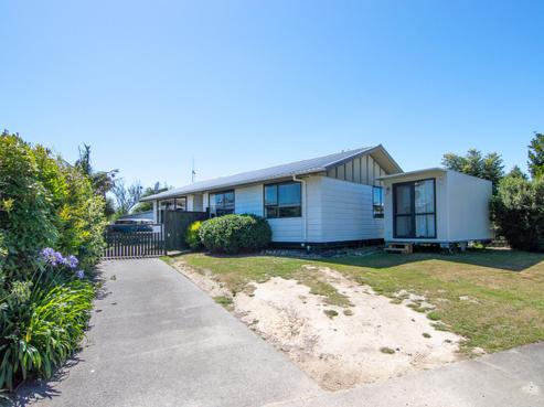 8 Newton Place, Westbrook