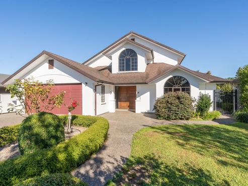 34 Winslow Court, Huntington