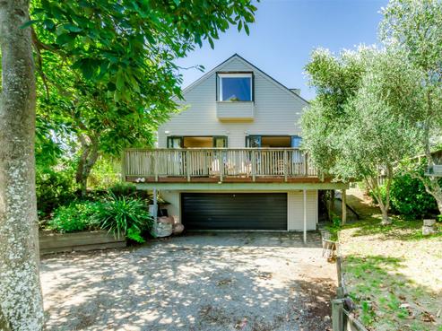 30 Dell Road, Raumati South