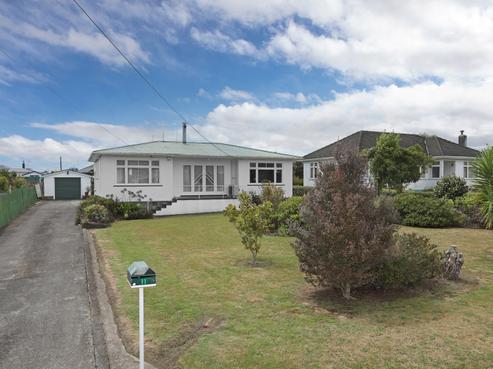 11 Matai Street, Marton