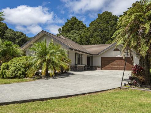 13 Palm Grove, Kamo